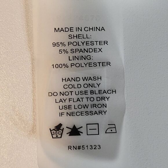 NEW Vince Camuto Large Mesh Mock Neck Sleeveless Blouse Pink White Petal Print - Picture 8 of 10